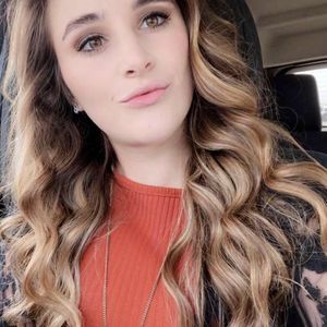 Meet your Posher, Katelynn